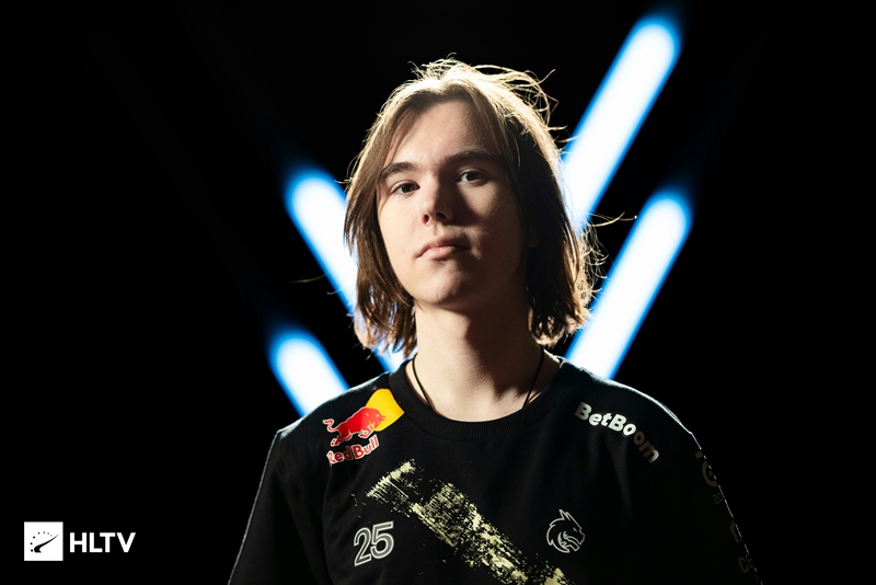 而他们的每 而他们的每