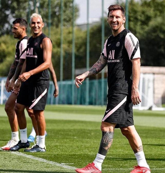 役吸引了众 役吸引了众